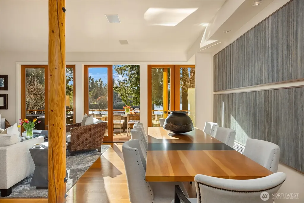 339 Lovell Avenue SW Bainbridge Island WA 98110