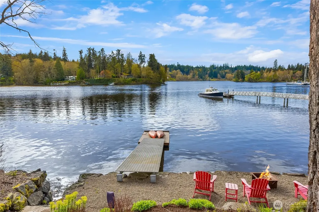 339 Lovell Avenue SW Bainbridge Island WA 98110