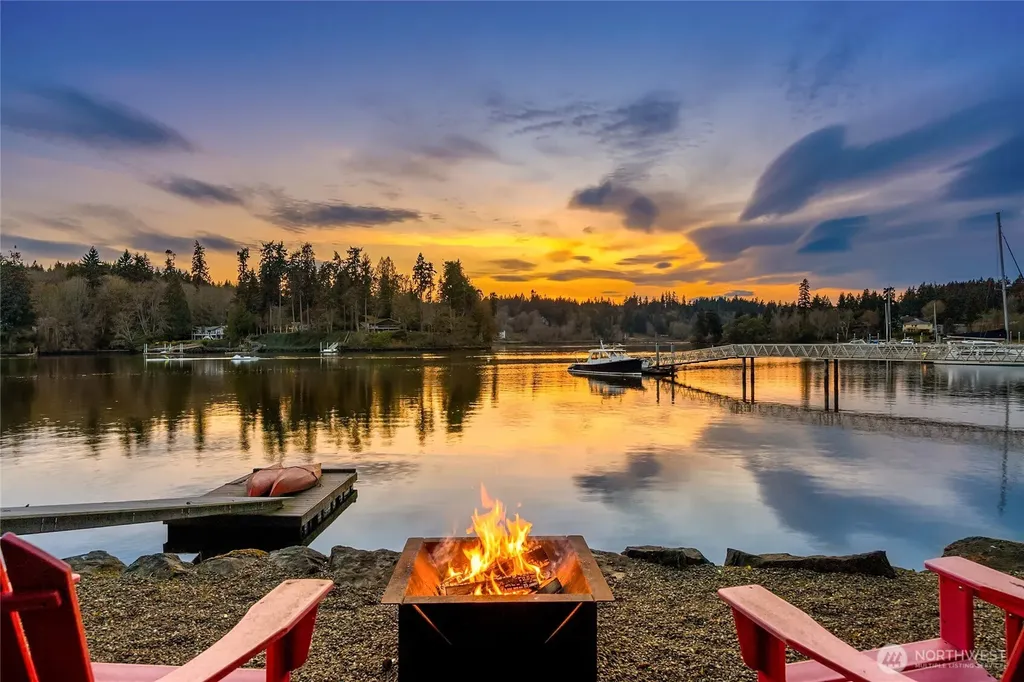 339 Lovell Avenue SW Bainbridge Island WA 98110
