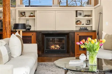 339 Lovell Avenue SW Bainbridge Island WA 98110