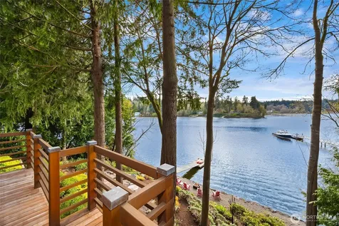 339 Lovell Avenue SW Bainbridge Island WA 98110
