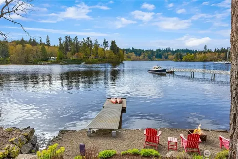 339 Lovell Avenue SW Bainbridge Island WA 98110