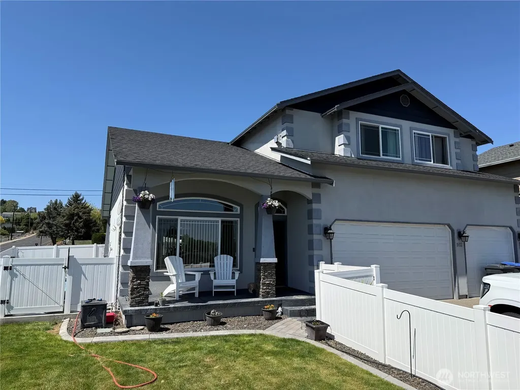 902 Blitz Lane Selah WA 98942