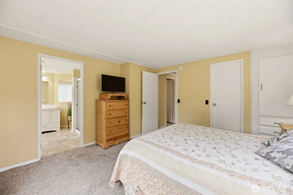 11622 Silver Lake Road Everett WA 98208