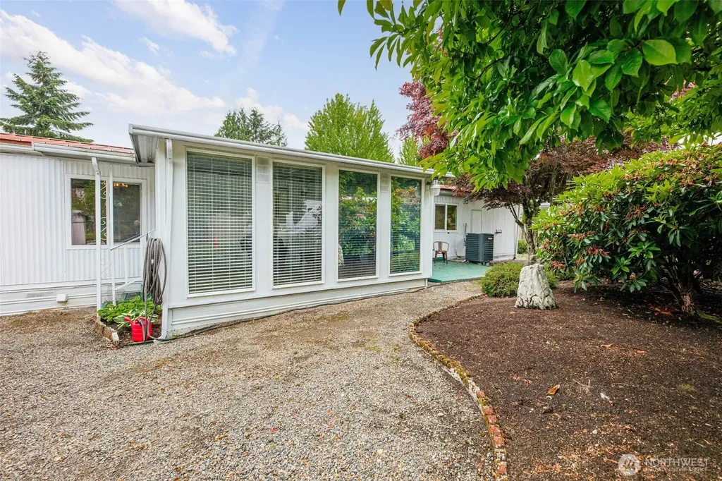 11622 Silver Lake Road Everett WA 98208