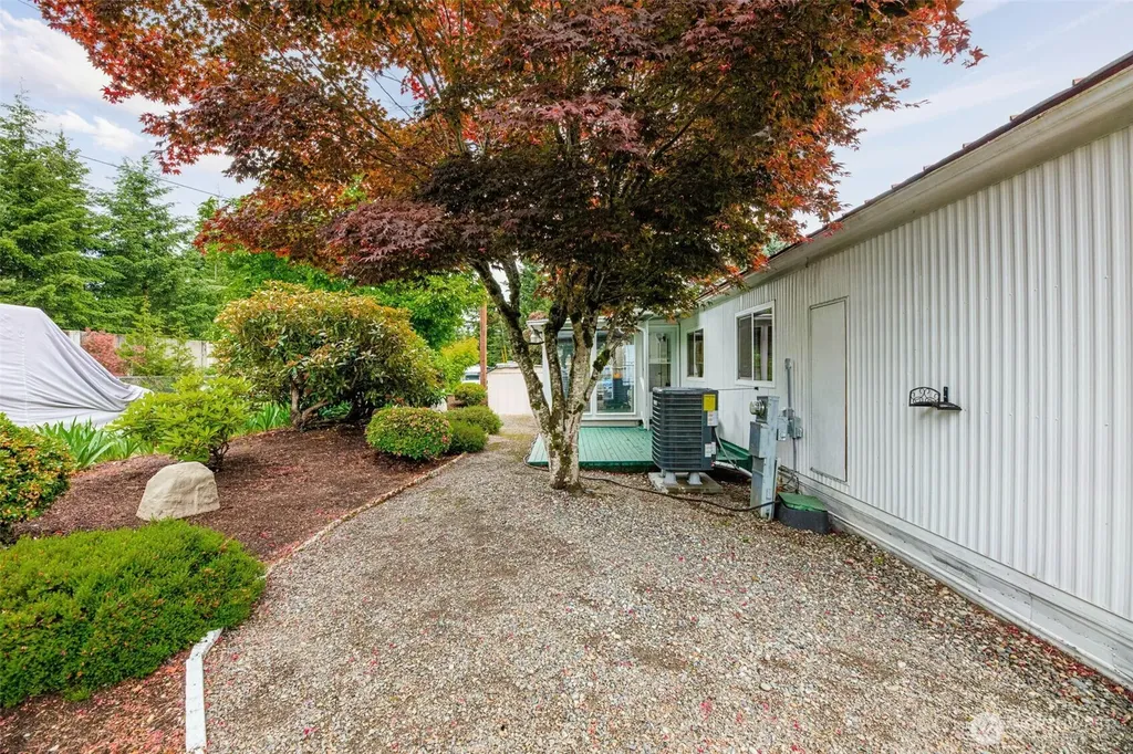 11622 Silver Lake Road Everett WA 98208