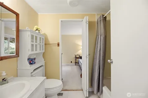 11622 Silver Lake Road Everett WA 98208