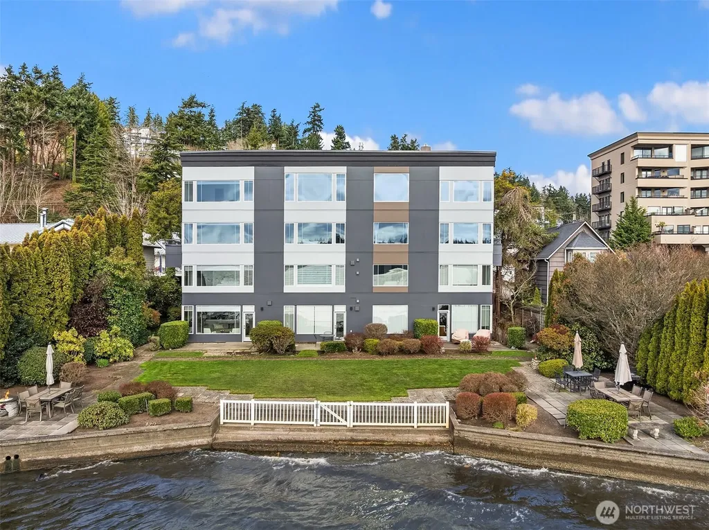 9039 Juanita Drive Kirkland WA 98034