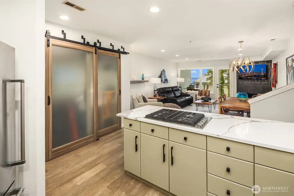 9039 Juanita Drive Kirkland WA 98034