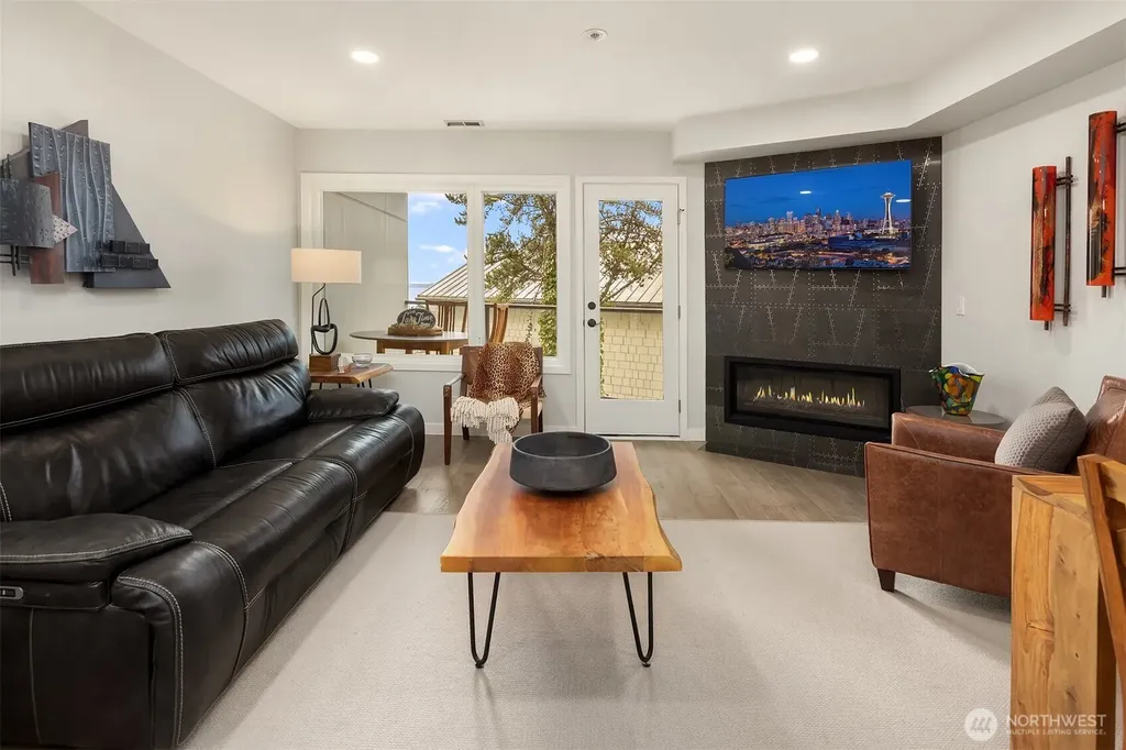 9039 Juanita Drive Kirkland WA 98034