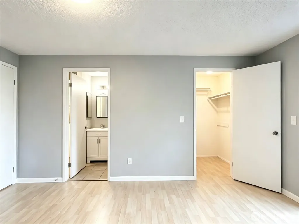 1313 W James Street Kent WA 98032