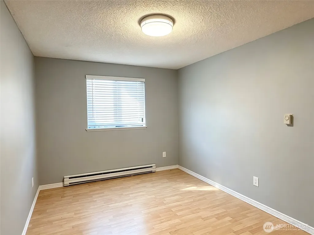 1313 W James Street Kent WA 98032