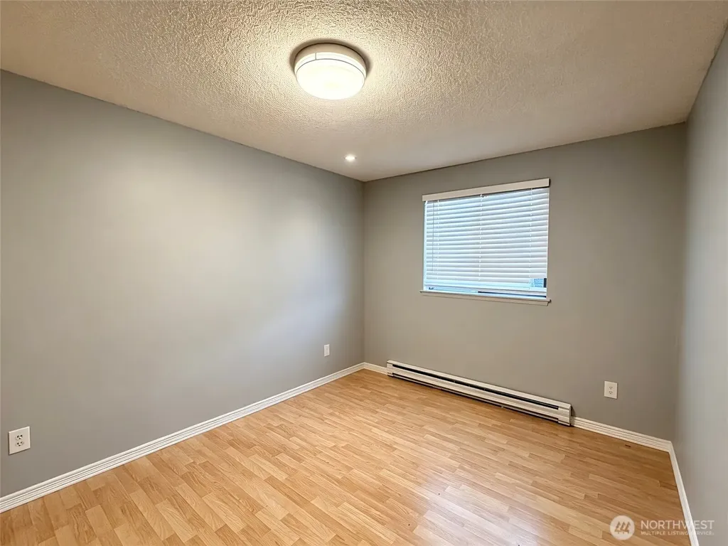 1313 W James Street Kent WA 98032