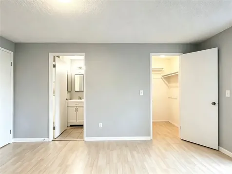 1313 W James Street Kent WA 98032
