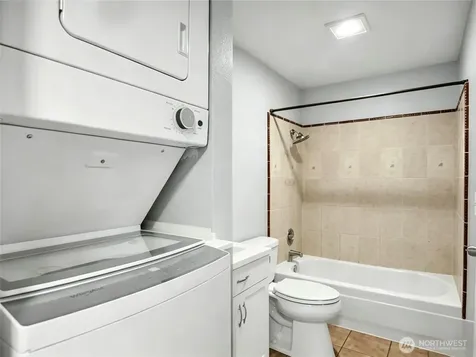 1313 W James Street Kent WA 98032