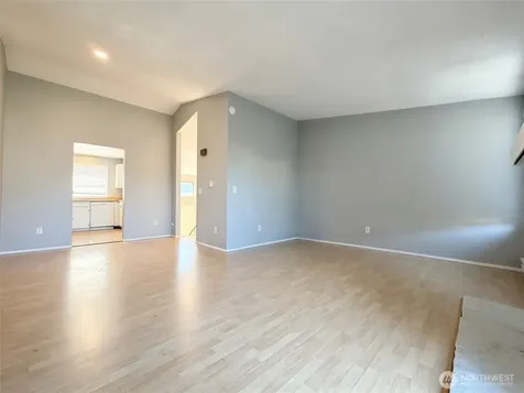 1313 W James Street Kent WA 98032