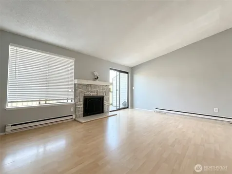 1313 W James Street Kent WA 98032