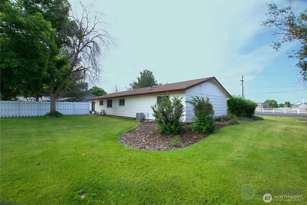 11298 Nelson Road NE Moses Lake WA 98837
