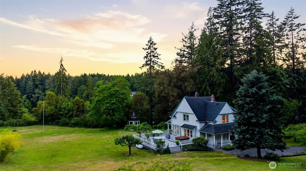 12835 Price Road SE Olalla WA 98359