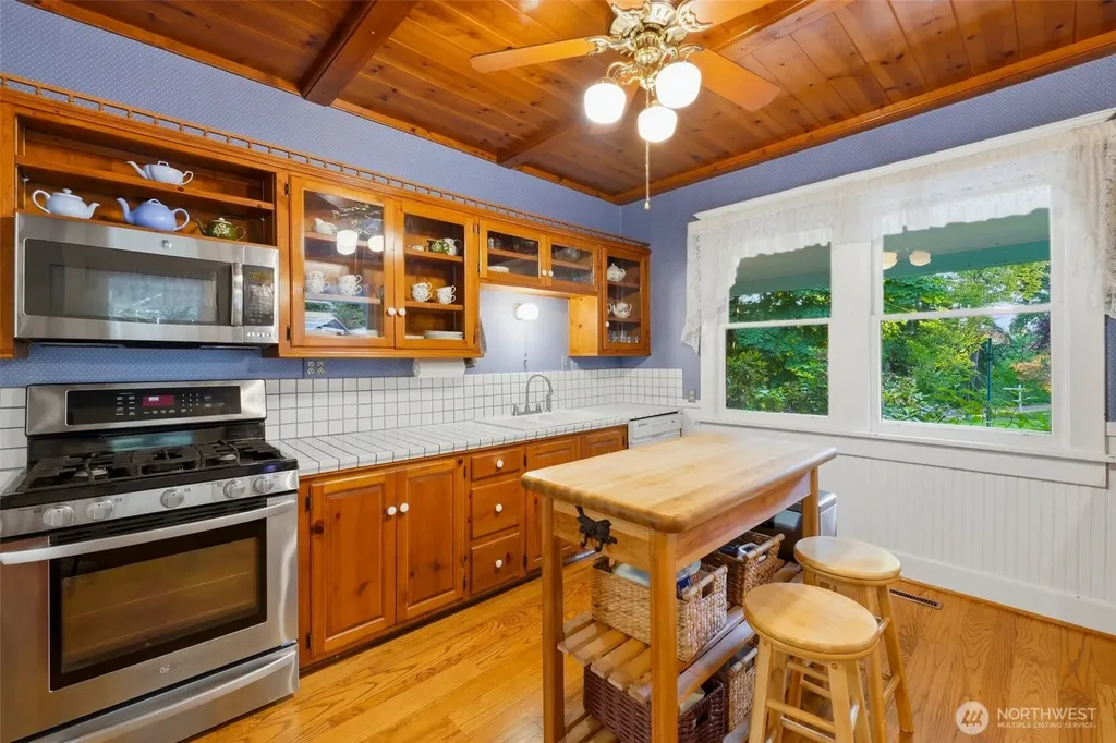 12835 Price Road SE Olalla WA 98359