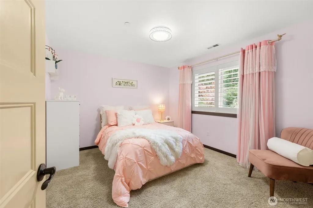 19503 204th Avenue NE Woodinville WA 98077