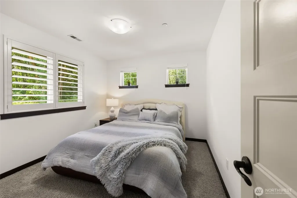 19503 204th Avenue NE Woodinville WA 98077