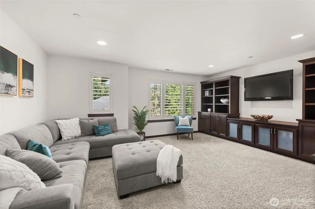 19503 204th Avenue NE Woodinville WA 98077