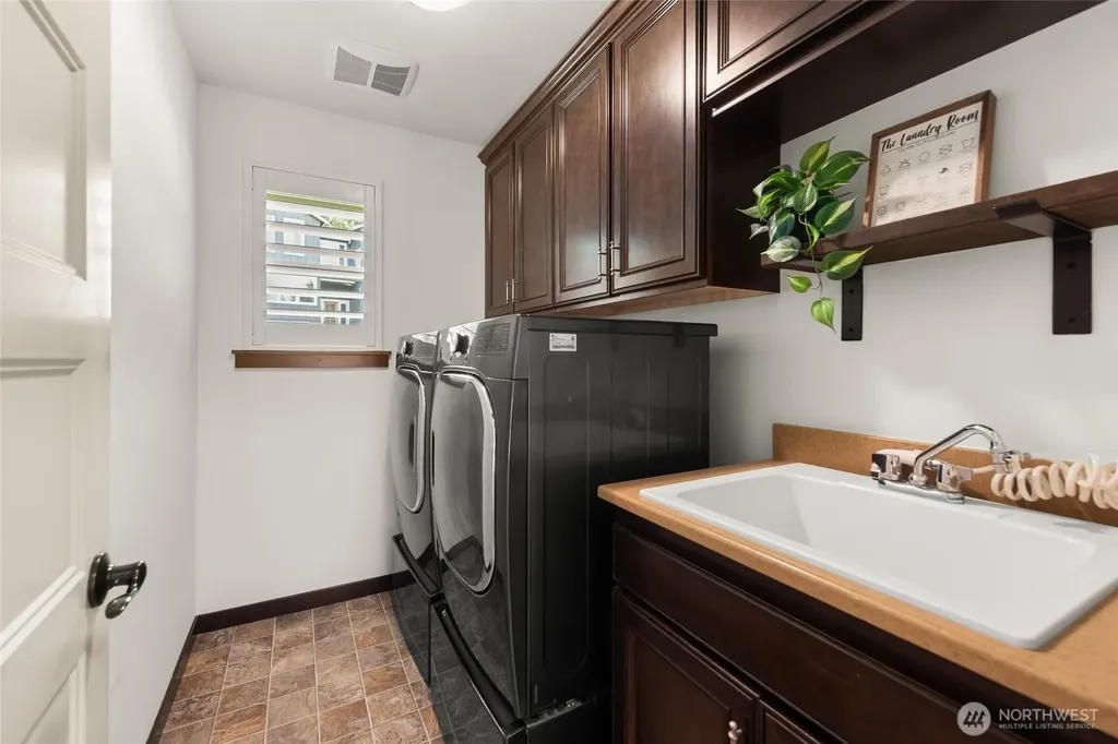 19503 204th Avenue NE Woodinville WA 98077