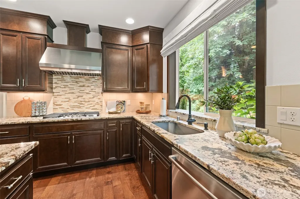 19503 204th Avenue NE Woodinville WA 98077