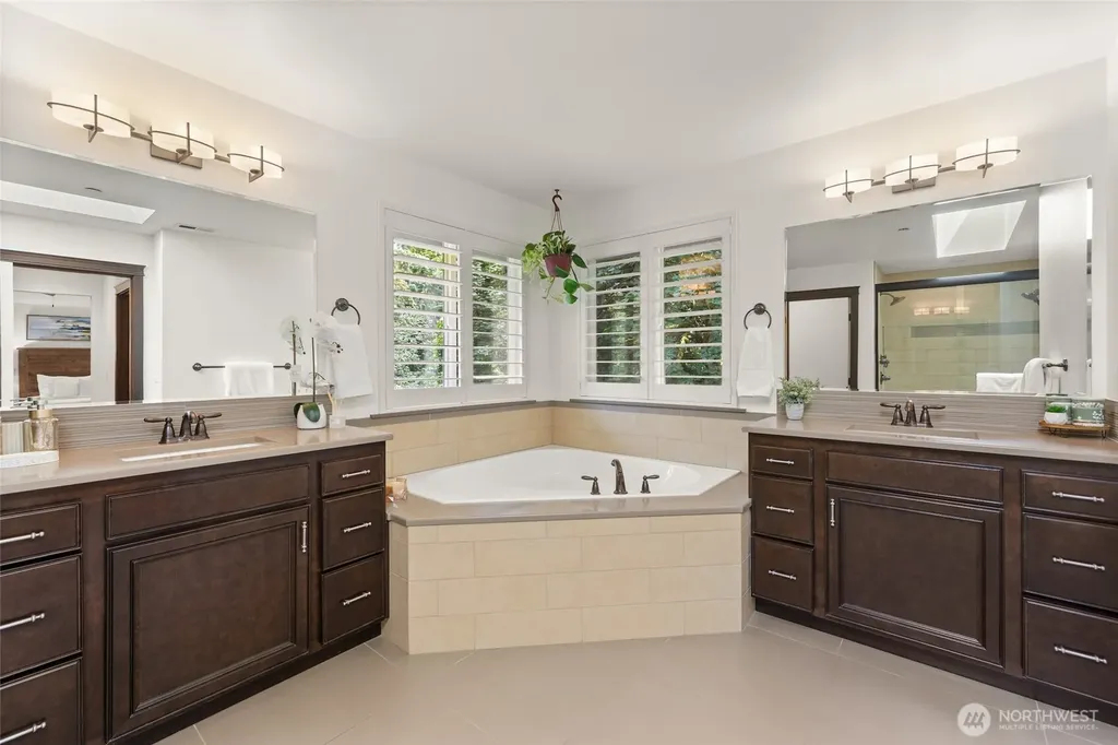 19503 204th Avenue NE Woodinville WA 98077