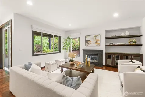 19503 204th Avenue NE Woodinville WA 98077