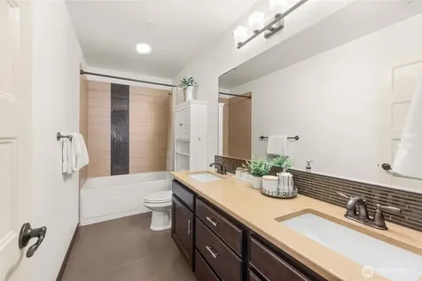 19503 204th Avenue NE Woodinville WA 98077