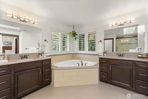 19503 204th Avenue NE Woodinville WA 98077