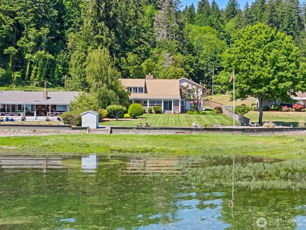 41 NE Sundstrom Road Belfair WA 98528