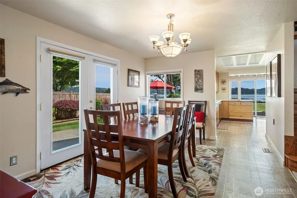 41 NE Sundstrom Road Belfair WA 98528