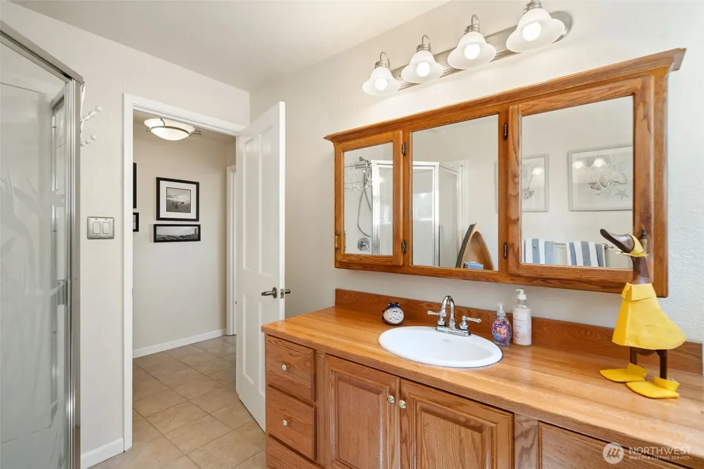 41 NE Sundstrom Road Belfair WA 98528