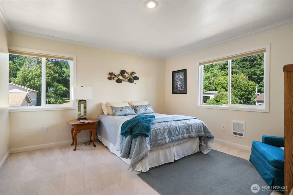 41 NE Sundstrom Road Belfair WA 98528