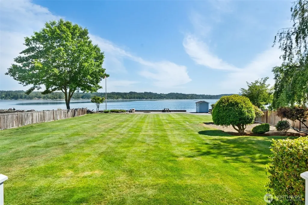 41 NE Sundstrom Road Belfair WA 98528