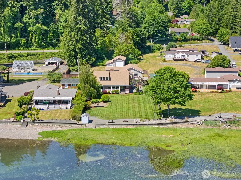 41 NE Sundstrom Road Belfair WA 98528