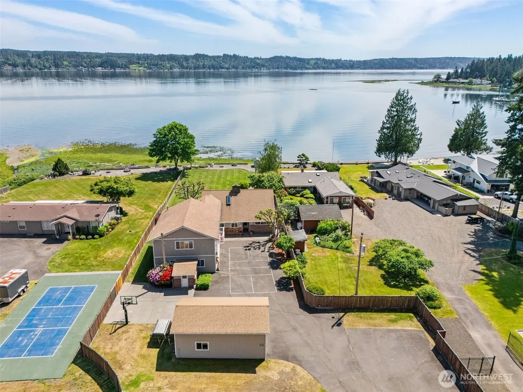 41 NE Sundstrom Road Belfair WA 98528