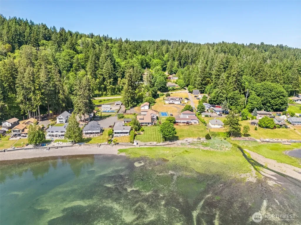41 NE Sundstrom Road Belfair WA 98528