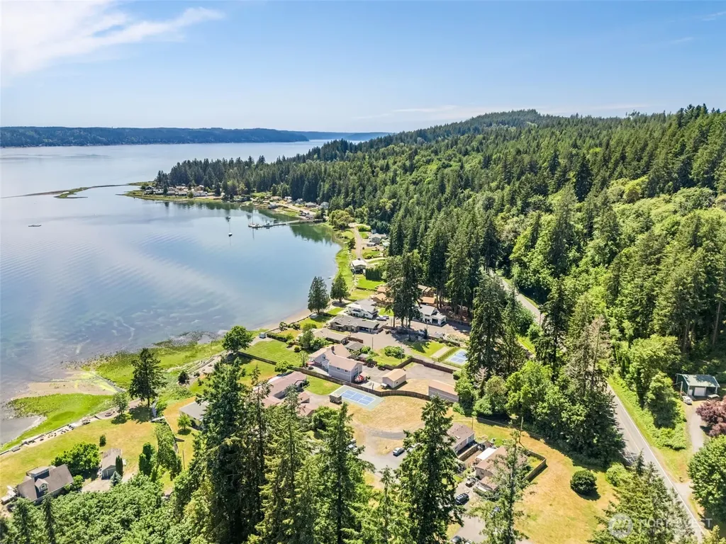 41 NE Sundstrom Road Belfair WA 98528