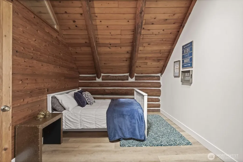 6358 S Island Drive Bonney Lake WA 98391