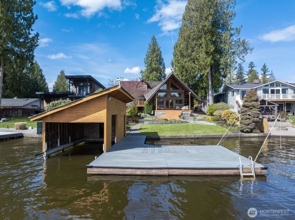 6358 S Island Drive Bonney Lake WA 98391
