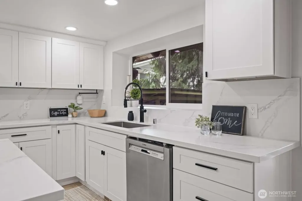 6358 S Island Drive Bonney Lake WA 98391