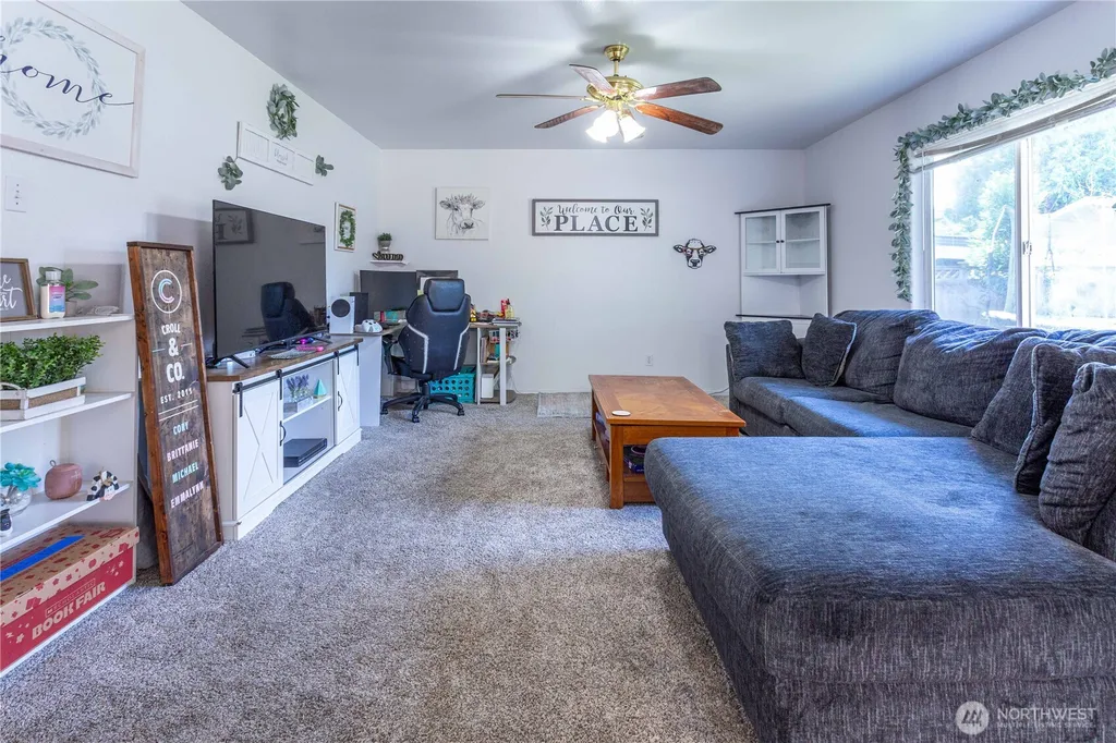 602 Redwood Lane Sedro Woolley WA 98284