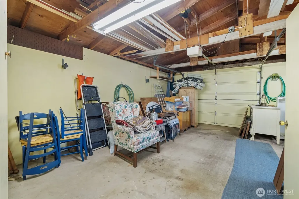 5782 Menlo Beach Lane Freeland WA 98249