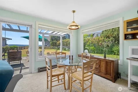 5782 Menlo Beach Lane Freeland WA 98249