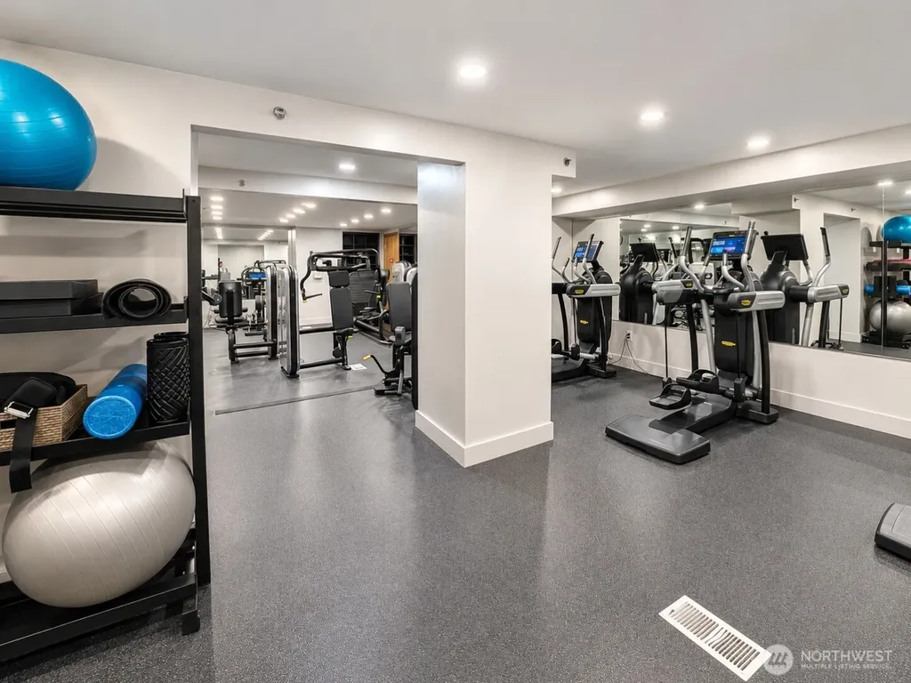 10650 NE 9th Place Bellevue WA 98004