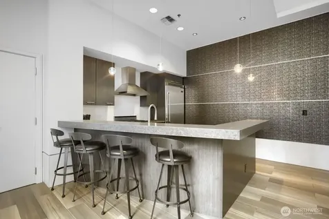 10650 NE 9th Place Bellevue WA 98004